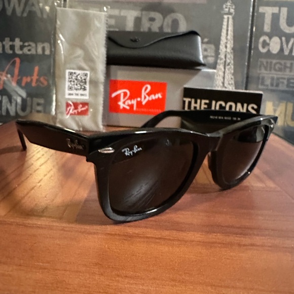 RayBan 2140 901A black/grey lenses 50mm - Picture 2 of 11